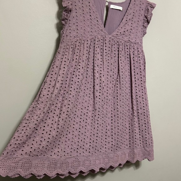 Mustard Seed Women's Dress M Lavender Eyelet Ruffle Sleeve V Neck Mini Keyhole - Picture 2 of 12